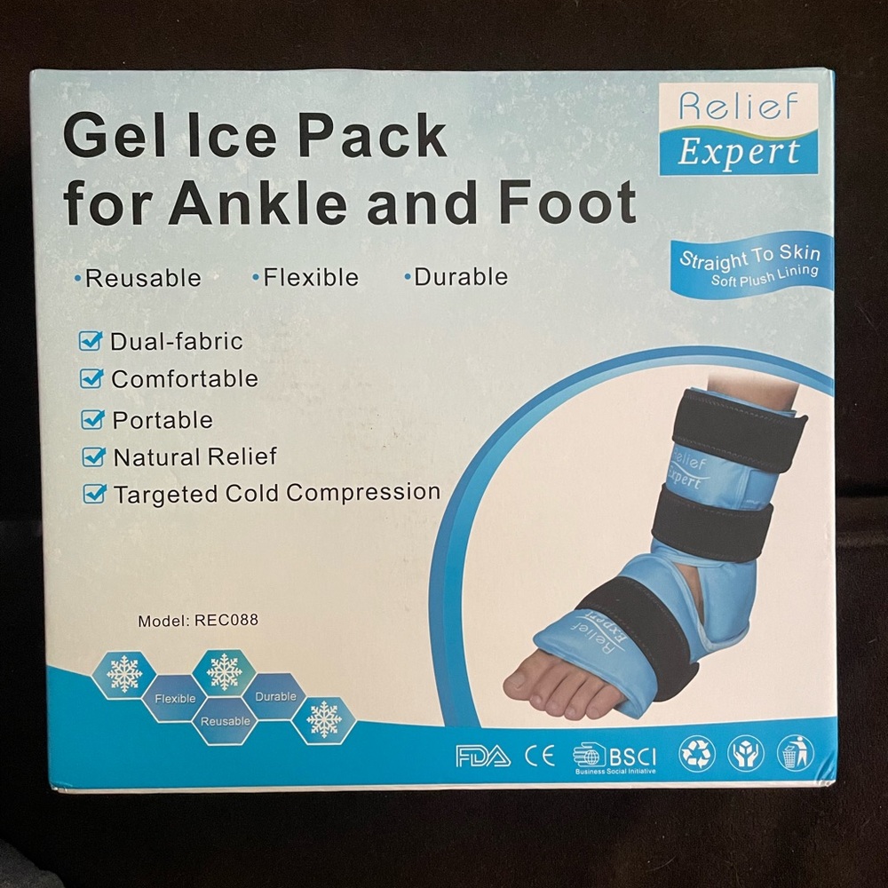 Gel ice pack for ankle and foot